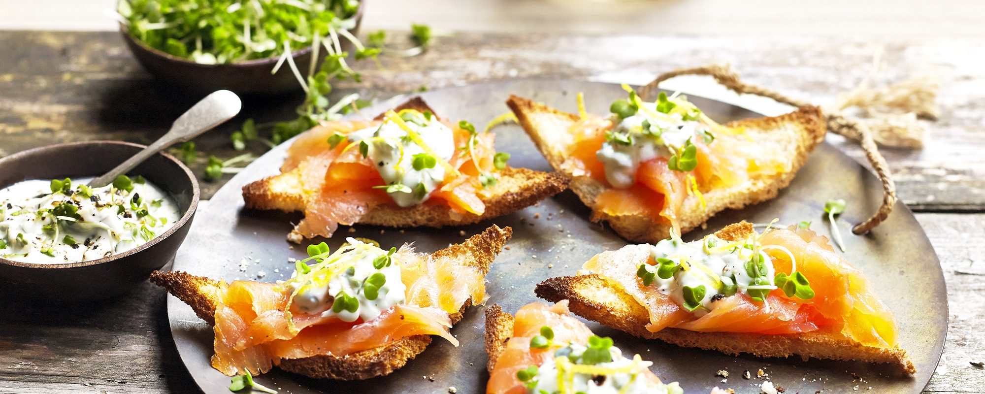 Smoked salmon and salad cress melba toasts